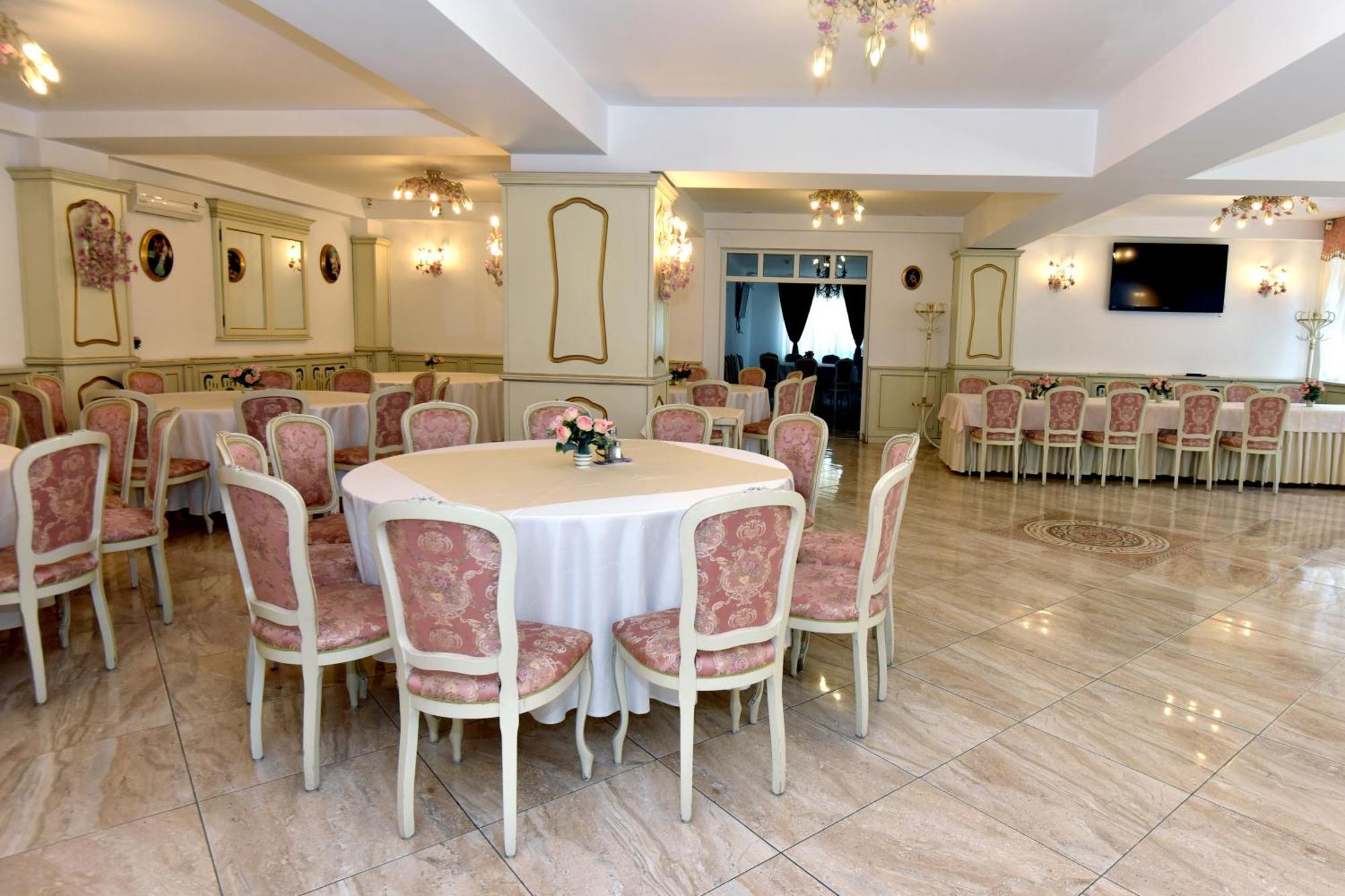 Conac Bavaria Busteni Ngoại thất bức ảnh