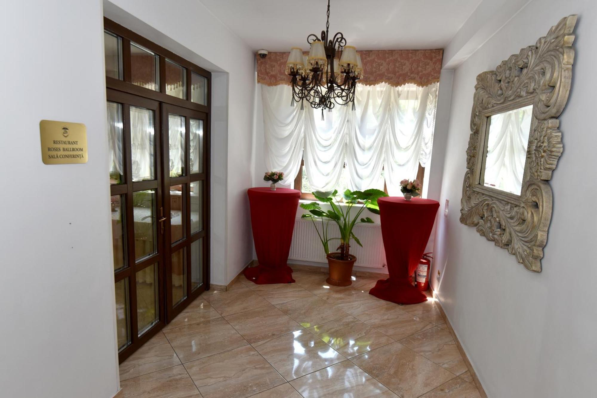 Conac Bavaria Busteni Ngoại thất bức ảnh