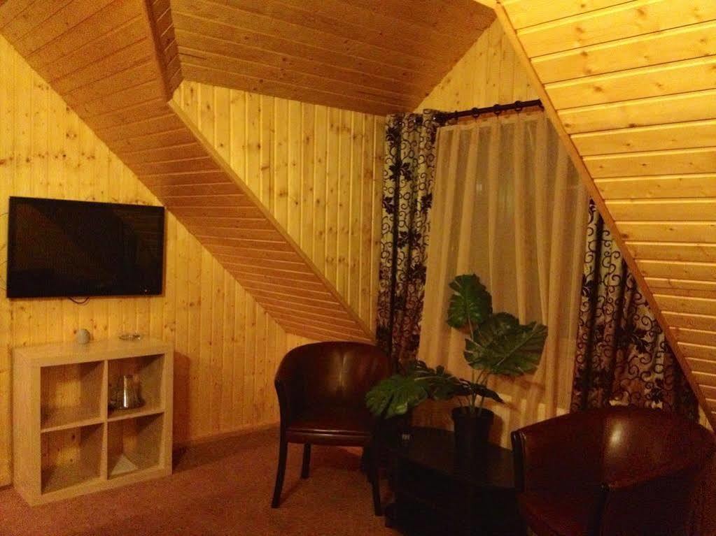 Conac Bavaria Busteni Ngoại thất bức ảnh